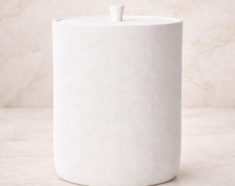 Papelera blanca Linen Collection: papelera moderna para baño y cocina