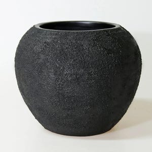 Marokko Vase / Modernes und elegantes Wohnaccessoire / Schwarze dekorative Vase / Luxuriöse Vase