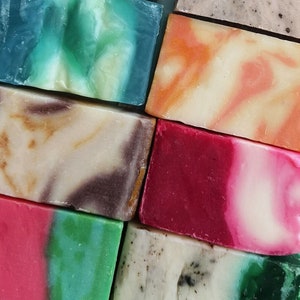 Eco Friendly-Handmade Soap-Natural Soap Bars-Cut-Wrapped-Aloe Vera-Olive Essential Oil-SLS Parabens Free-Plastic Free-Gift
