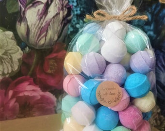 60 Assorted Mixed Assortment Mini Bath Marbles Fizzers Bombs Fruity Musk Fresh Floral Sweet Scented Fragranced Handmade UK Gift Wrapped Set