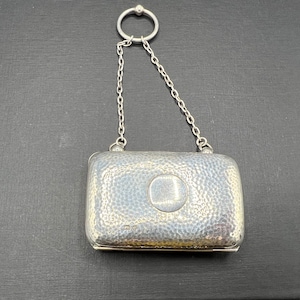 Portamonete da donna in argento edoardiano con porta carte e anello al dito e finitura levigata