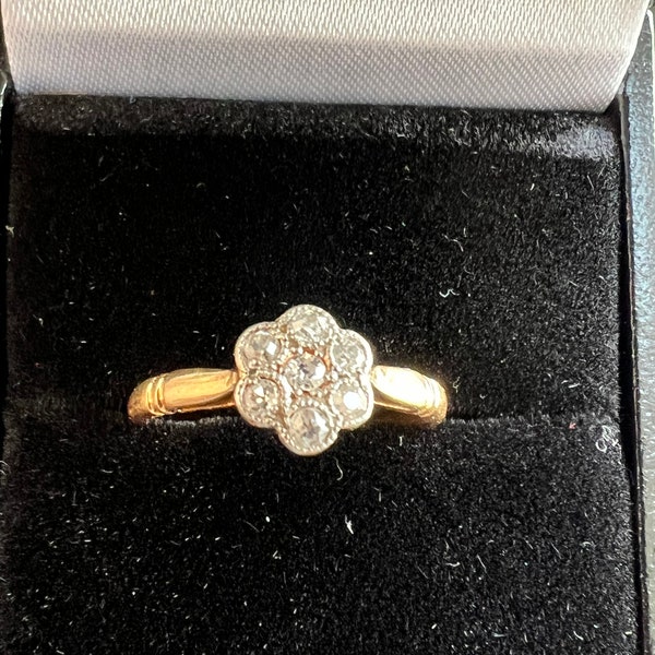 Antique Art Deco Old Cut Diamond Daisy Cluster Engagement Ring 18 Carat Yellow Gold Circa 1920s