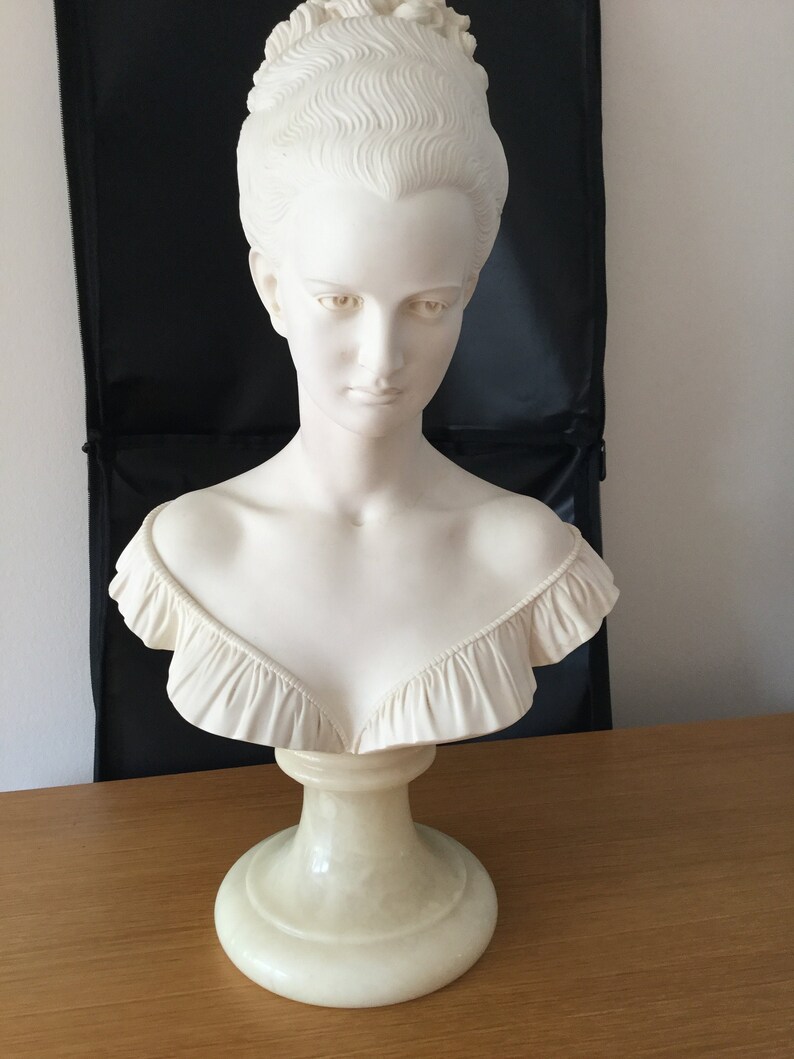 A Gianelli A Beautiful Signed Bust of the young woman Manon image 0