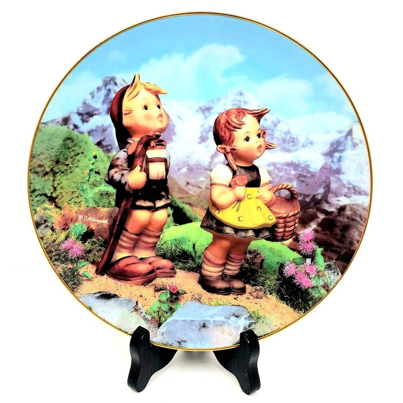 Hummel Little Explorers Plate J The Danbury Mint M
