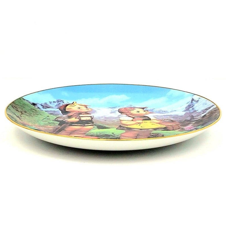 Hummel Little Explorers Plate J The Danbury Mint M