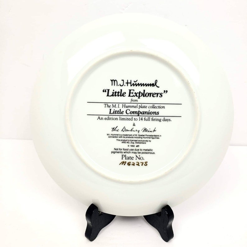 Hummel Little Explorers Plate J The Danbury Mint M