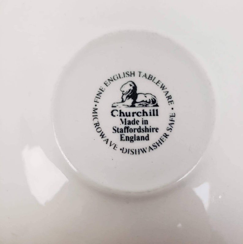 Churchill England Blue Willow Teacups and Saucers