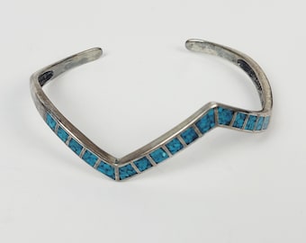 Southwest Cuff Bracelet~Sterling Silver~Turquoise Chip Inlay~Zigzag Lightning