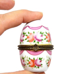 Porcelanowy pojemnik na pigułki, kolekcjonerski pojemnik na pigułki, miniatura porcelany, mini pudełko, Vintage pillbox, Little BOITE do zbierania, sztuka porcelany vintage