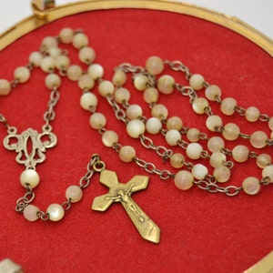 Antique Vintage Mother-of-Pearl Rosary – Elegant Religious Jewel with Mother-of-Pearl Pearls