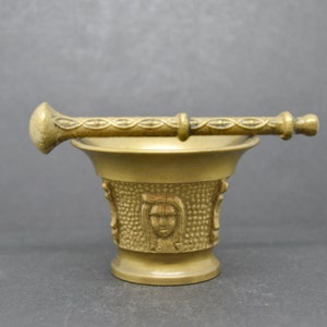 Messingmörser, Vintage Messingmörser und Stößel, Kleiner Mörser, Apothekerstößel, massiver Messingmörser, Mörser und Stößel