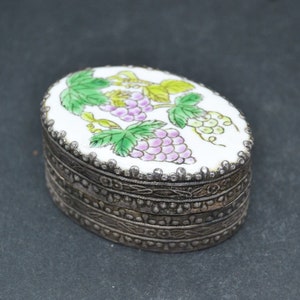 Vintage Chinese Silver Plated Oval Trinket Jewel Ring Box, Hand Painted,Dust Bone China Plate Box,Small Mirrored Jewelry Box,Silver Oval Box