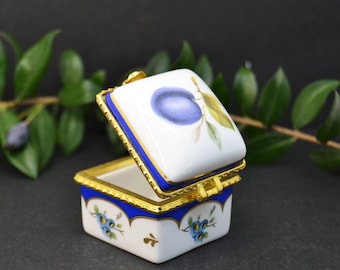 vintage mini porcelain box, mini vintage porcelain box, women&#39;s gift, porcelain miniature, porcelain collection, porcelain