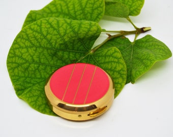 red and gold pill box, vintage, gold pill box, new vintage pill box, collection pill box, women&#39;s gift, collector&#39;s gift, vintage