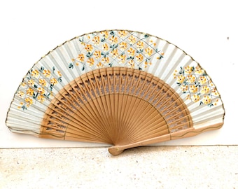 träfläkt, vintagefläkt, damfläkt, spansk fläkt, hopfällbar fläkt, samlarfläkt, designfläkt, fläkt