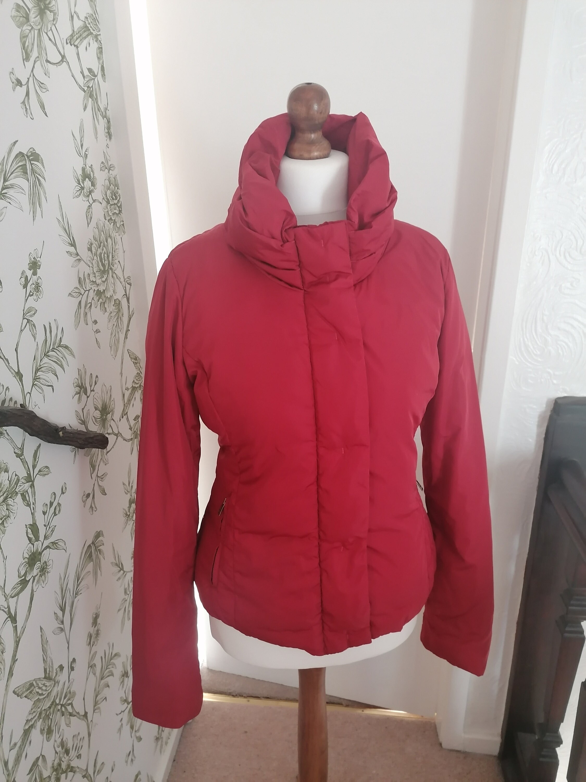 Buy Louis Vuitton 21AW Technical Mirror Puffer Jacket Technical Mirror Puffer  Down Jacket Red RM212 E70 HLB90E 50 Red from Japan - Buy authentic Plus  exclusive items from Japan