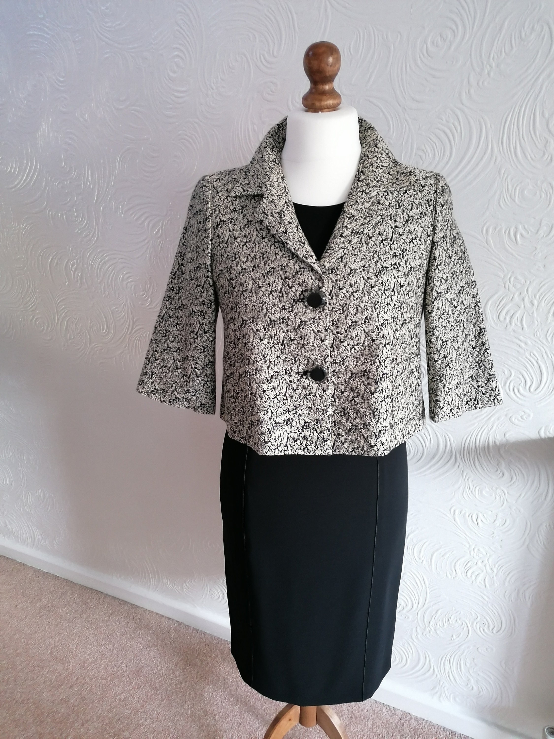Maxmara Studio Formal Black and White Jacquard Short Cropped