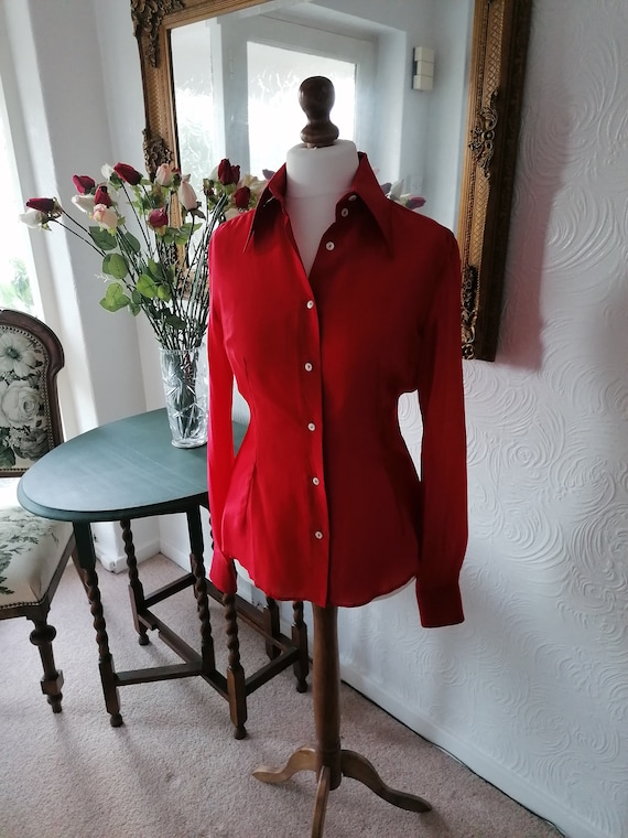 ドルチェ＆ガッバーナの赤いシルクのフィットしたレディース