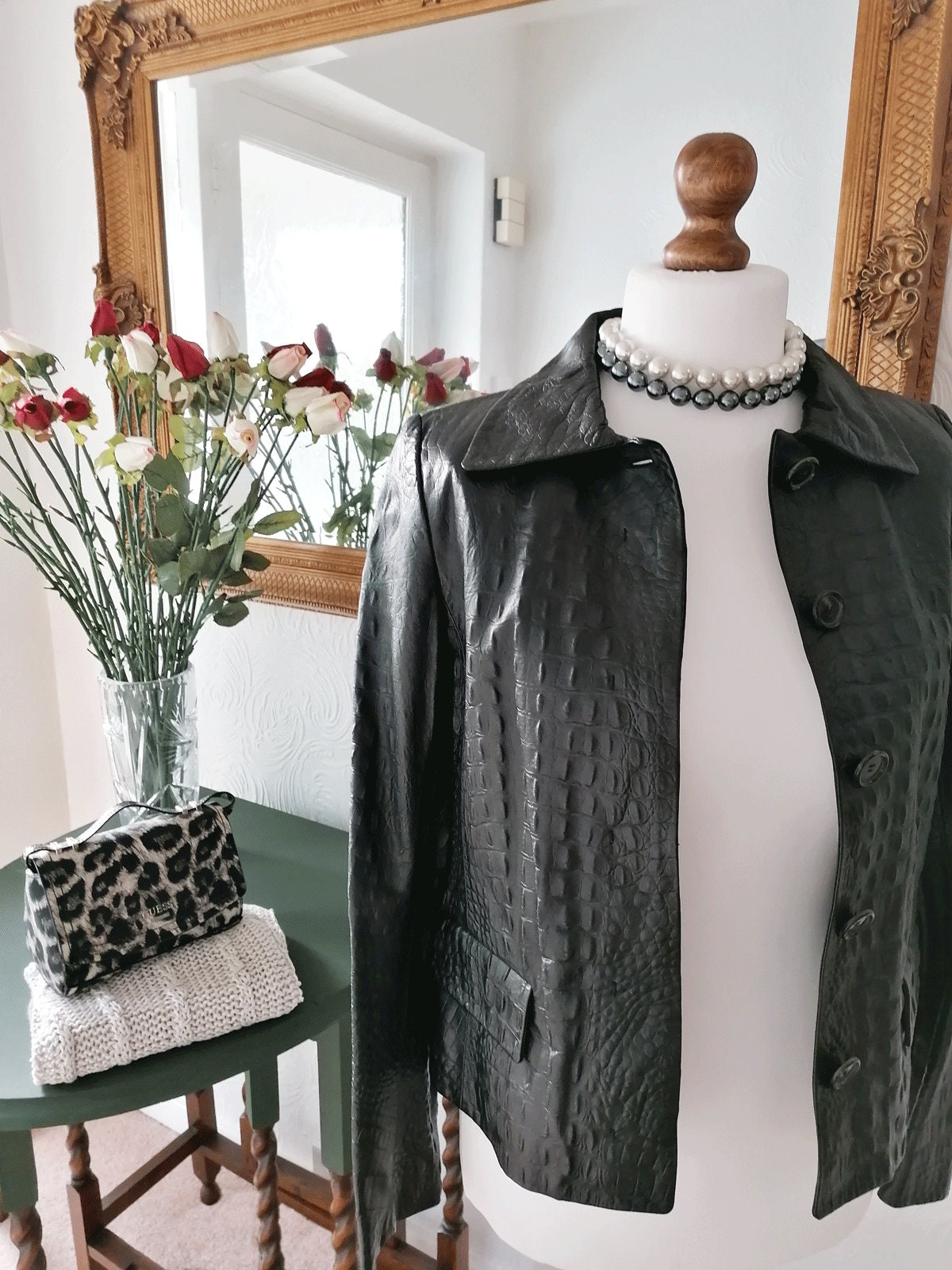 MAX MARA STUDIO Black Crocodile Effect Leather Jacket. Made MAX MARA STUDIO Black Crocodile Effect Leather Jacket. Made