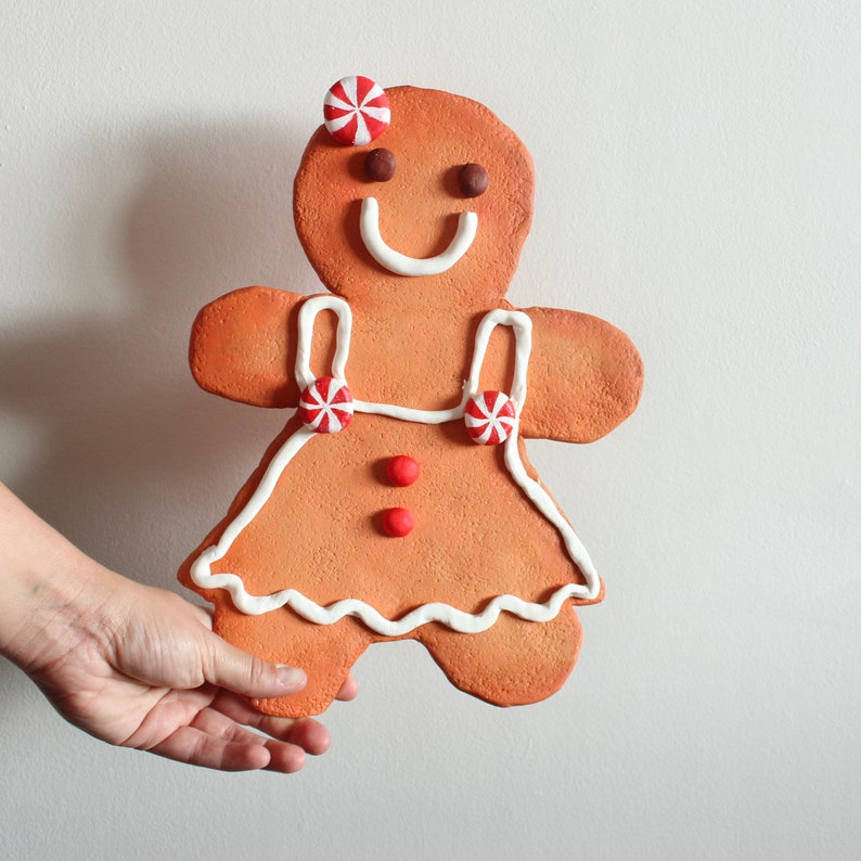 Handmade New Pair of Giant Gingerbread Man Woman Christmas Sculpture Fake Food candy Home Decor Art Prop Cosplay Unusual Weird Gifts image 3