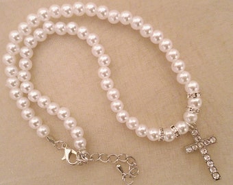 White Pearl Imitation Necklace Silver Color Rhinestone Pendant Shiny Cross Pendant Choker