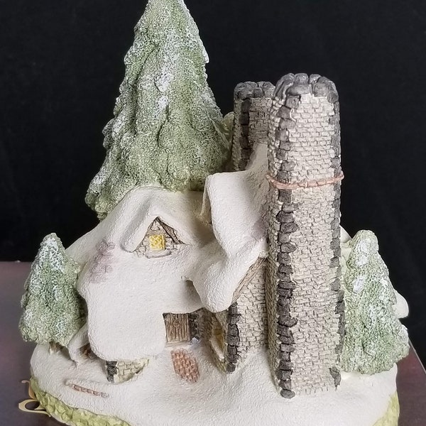 DAVID WINTER - Hand Made and Hand Painted "Snow Cottage"