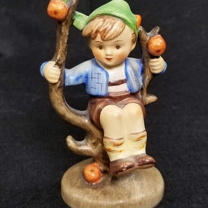 Vintage Hummel beeldje &quot;Apple Tree Boy&quot; nummer 142/3/0-4 &quot;grootte-handelsmerk TMK-2 (volledige Bee)