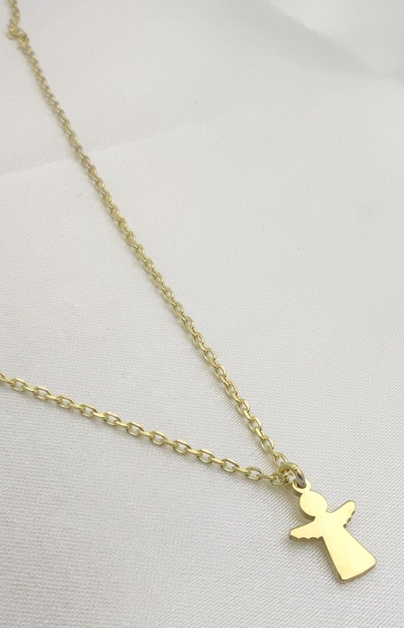 Tiny Angel Necklace: Little Angel Charm, Personalized Jewelry imagem 9
