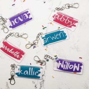 Porte-clés prénom, porte-clé personnalisé, étiquette nominative pour sac à dos, étiquette nominative pour enfant.
