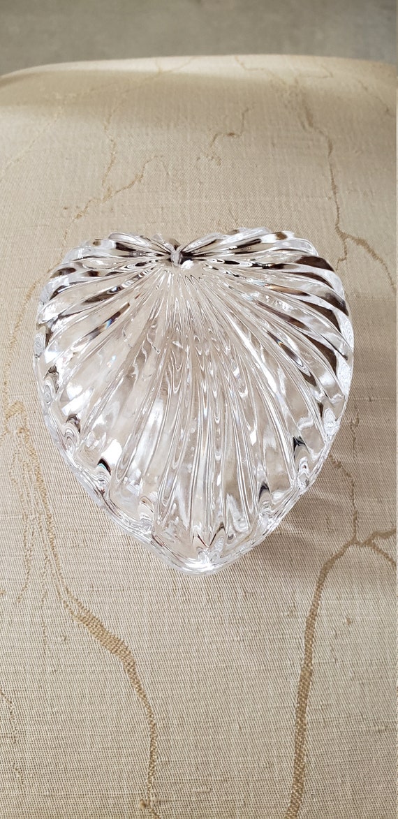 Puffed Crystal Heart Box with Lid / Crystal Vanit… - image 2