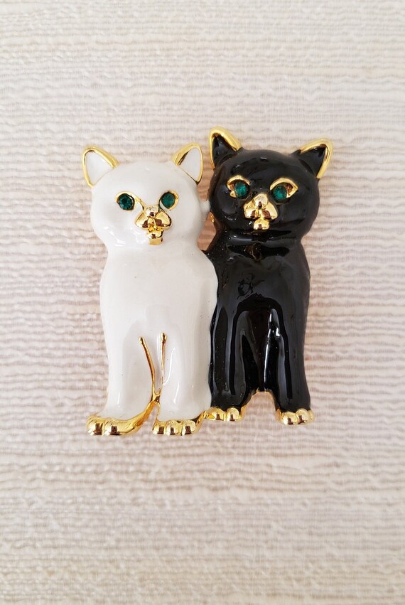 Vintage Enamel Cat Brooch with Rhinestones / Black