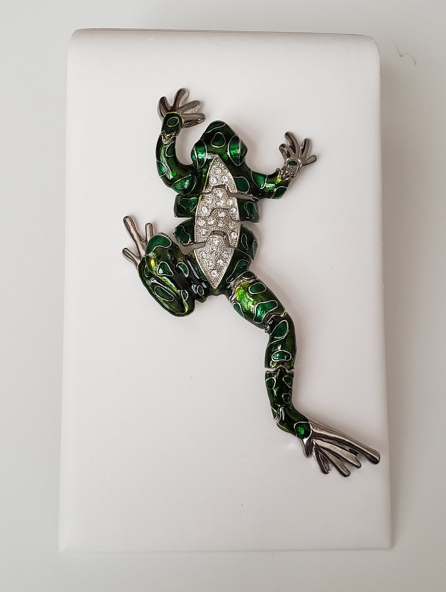 Moss: Onion and Other Unusual Frogs Enamel Pin