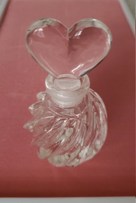 Crystal Perfume Bottle with Heart Stopper / Heart… - image 5