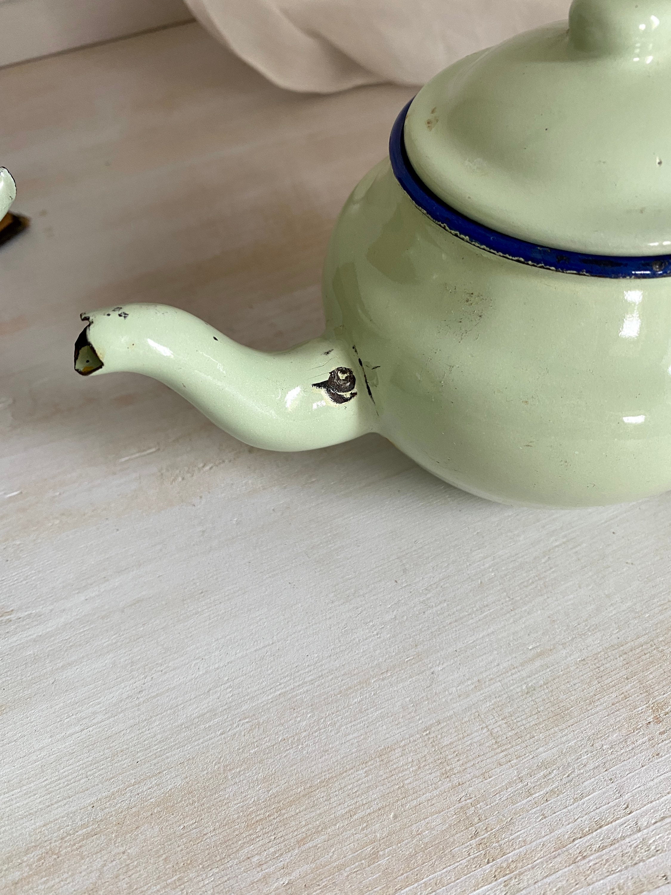 Pair Vintage Enamel Teapots Green and Blue Small Tea Kettle Etsy