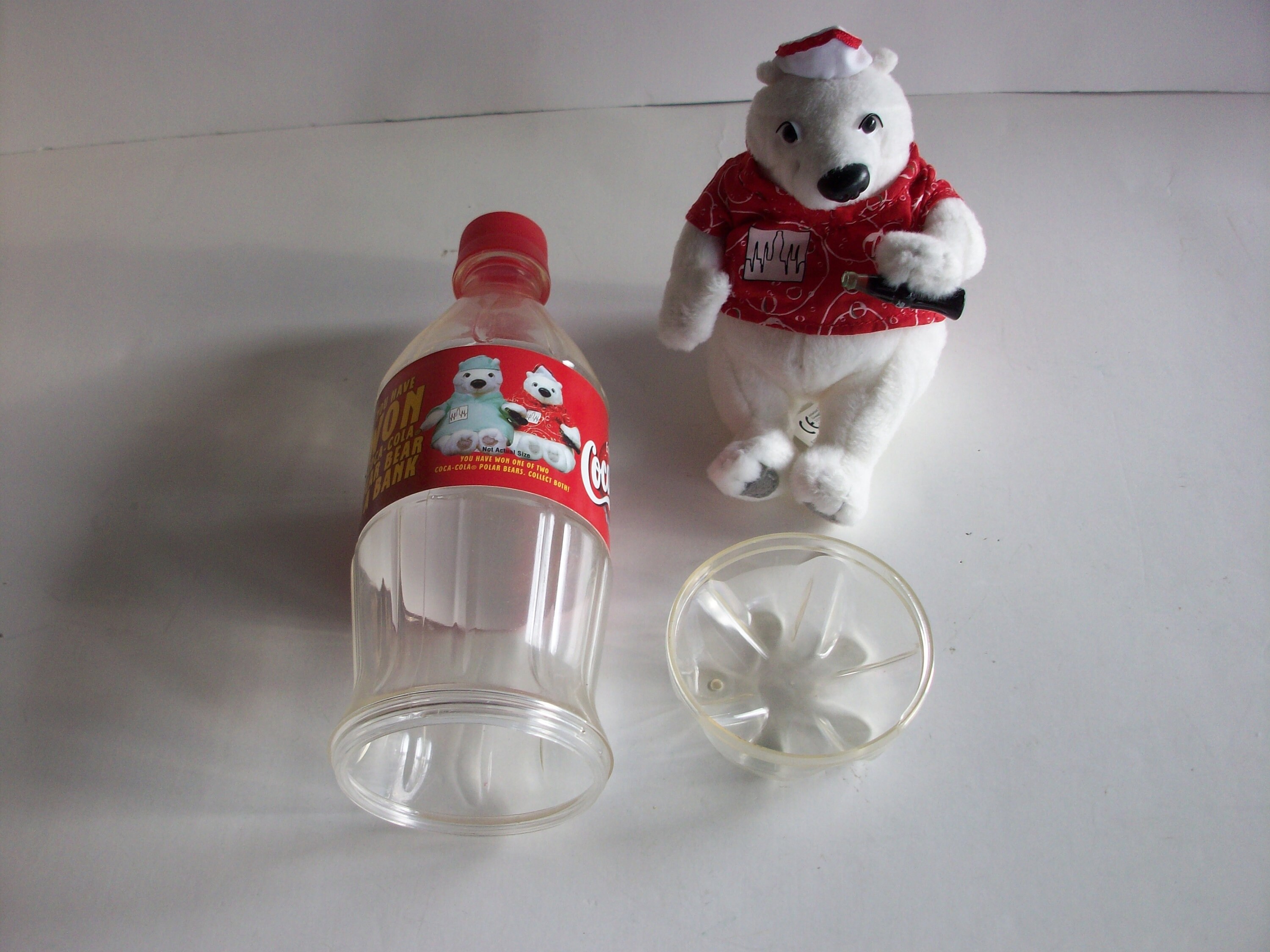 Lot of 4 Vintage Coca Cola Plastic Polar Bear Cups With Straw