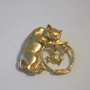 Cat with Paw in Fishbowl Pin, Vintage Feline and Fish Brooch, Costume Jewelry, Gift for Cat Lover