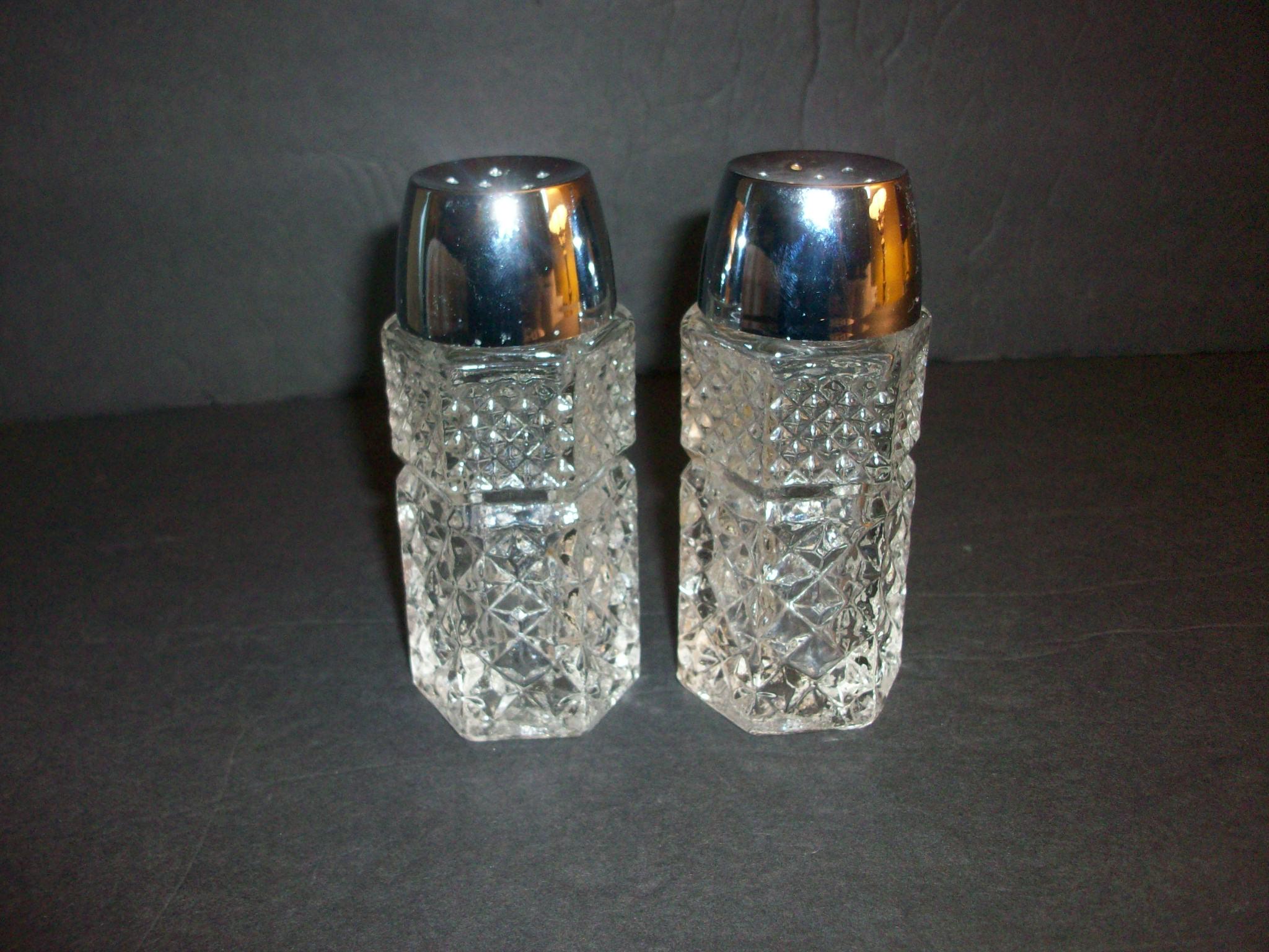 最安 Vintage Anchor Hocking Salt and Pepper - Etsy アンティーク雑貨