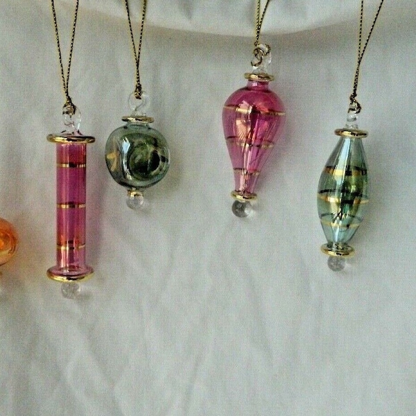 Juego de 6 adornos navideños egipcios de cristal hechos a mano multicolor #501. Pieza única.