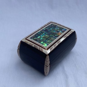 Egyptian Inlaid Wood Handmade Mother of Pearl Paua Shell Jewelry Ring Box Convex 3.5&quot; # 407