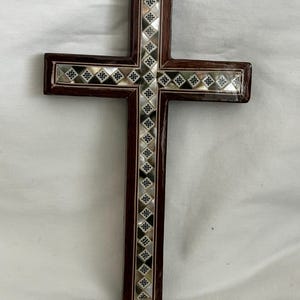 Medium Egyptian Handmade Inlaid Mother of Pearl Beech Wood Cross 8.75&quot; # 615 Different Designs