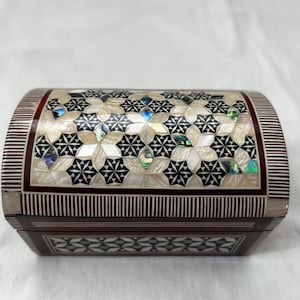 Egyptian Inlaid Treasure Mother of Pearl Handmade Jewelry Box 4.25&quot;x2.75&quot;x2.75&quot; # 439