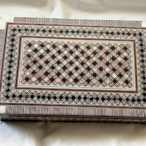 Ägyptisches Perlmutt-Schmuckkästchen, handgefertigt aus Buchenholz eingelegt 10,4 &quot;X 6,4&quot; # 901