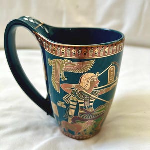 Ägyptischer Porzellanbecher, Sammlerstück, Hieroglyphen, Rot, Schwarz, Tutanchamun #304. Grün, Nofretete, Kleopatra #305. Beige, mehrfarbiger Becher #306, einzigartig!!!