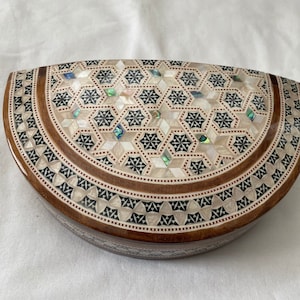 Egyptian Inlaid handmade Mother of Pearl Paua Jewelry Beech Wood Box Half Circle 7.5&quot; x 4.25&quot; # 610