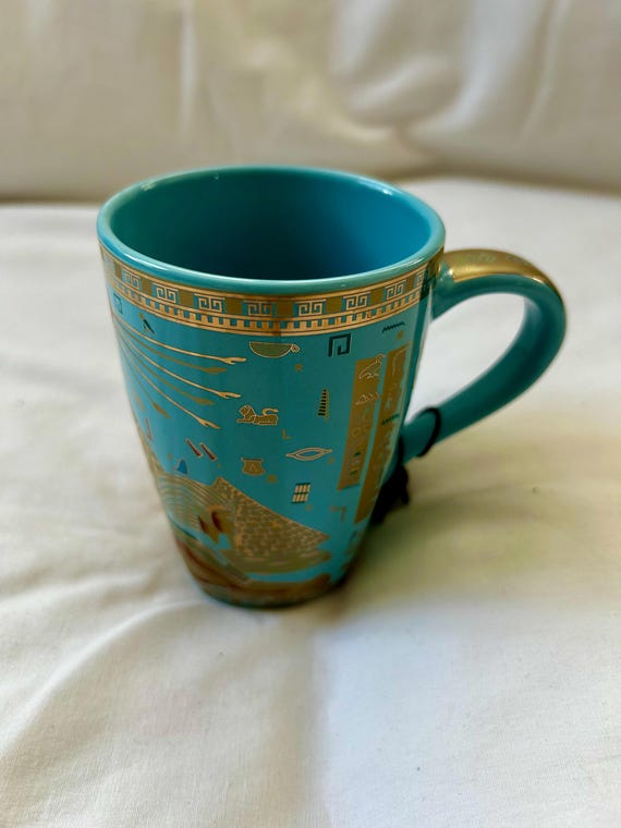 エジプト磁器マグカップ コレクターズアイテム イシス ネフェルタリ