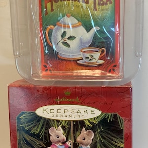 1997 Hallmark Keepsake “Friendship Blend”  Christmas Tree Ornament  QX6655