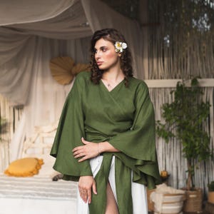 Chemisier à manches larges, haut cache-cœur en lin, haut kimono en lin, chemisier cache-cœur, chemise ample en lin, cache-cœur kimono, kimono court pour femme, chemise kimono japonaise