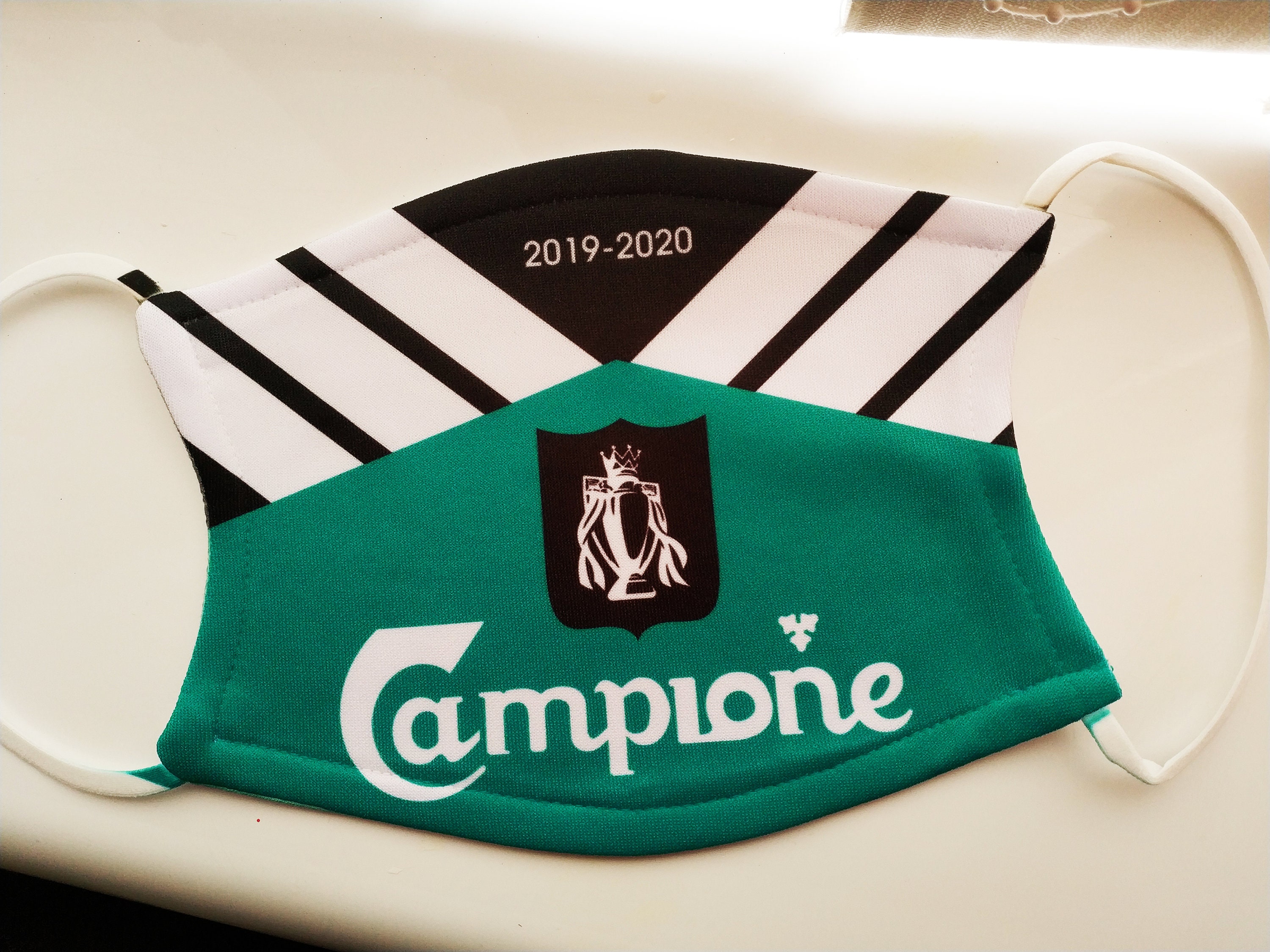 liverpool training jumper