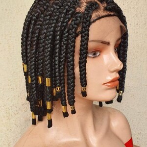 Omooge short braids