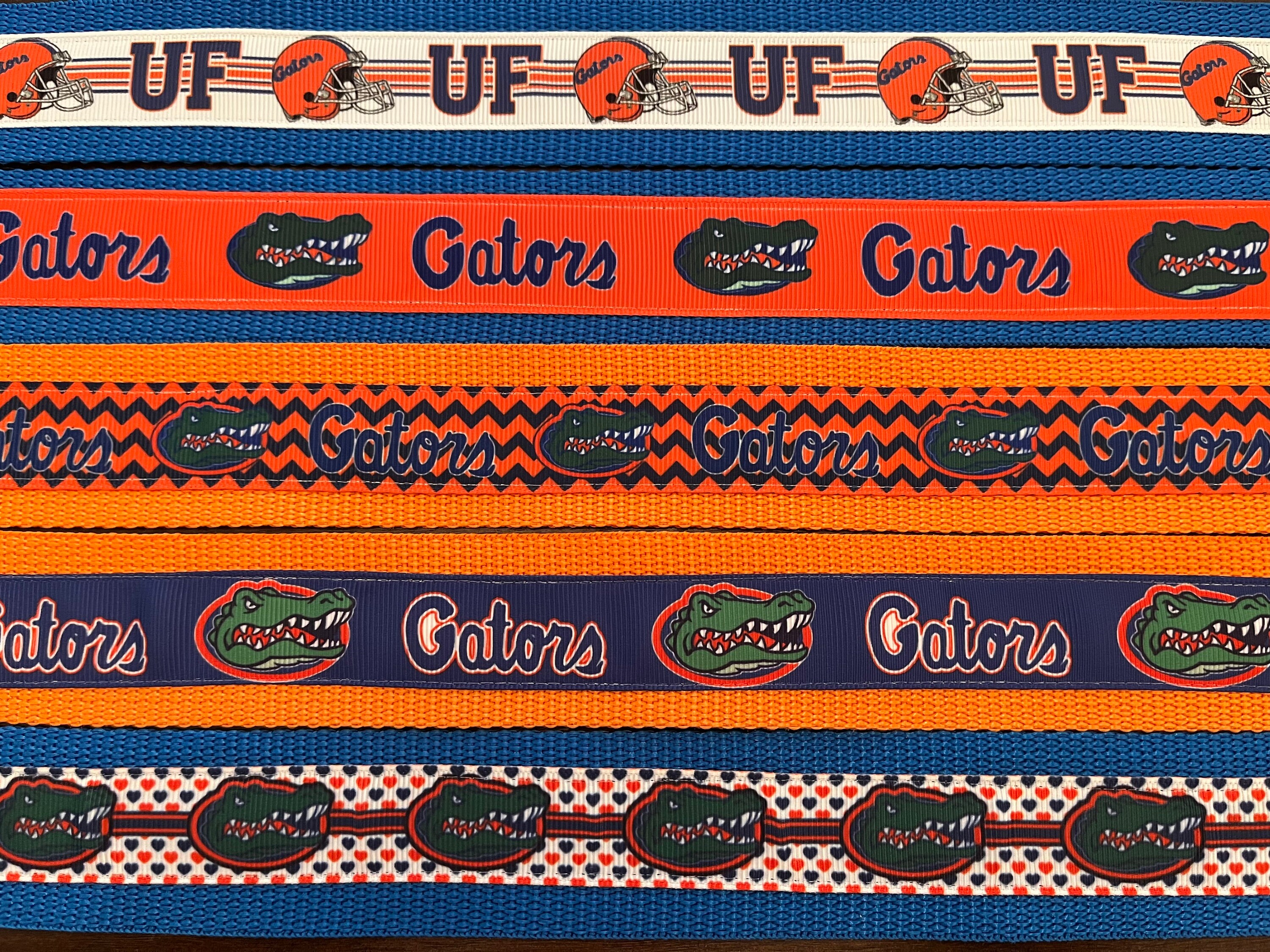 UNIVERSITY OF FLORIDA GATORS LOVE FOOTBALL KEY CHAIN CLIP FOR PURSE  BACKPACK FOB